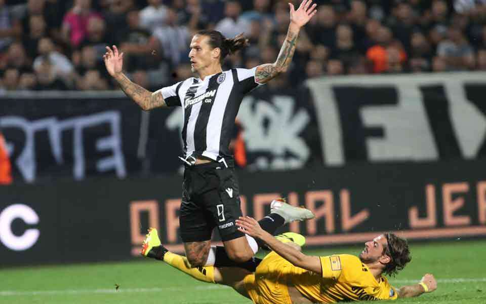 Các cầu thủ PAOK phong độ thiếu ổn định