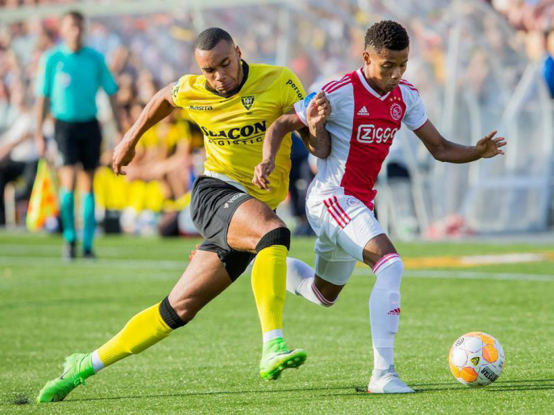 Ajax không có ý định nương tay cho Venlo