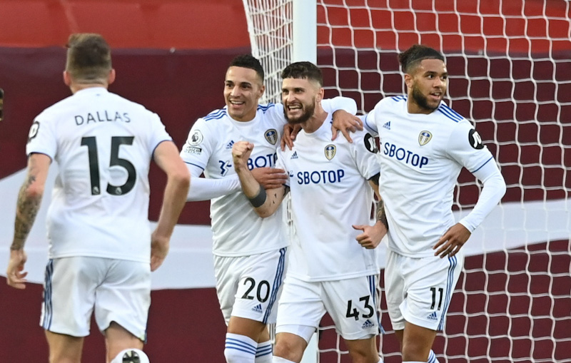 Leeds đang thể hiện phong độ nổi trội hơn đối thủ