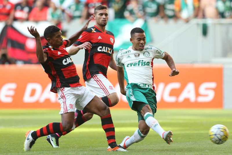 Flamengo luôn chiếm ưu thế khi đối đầu với Palmeiras