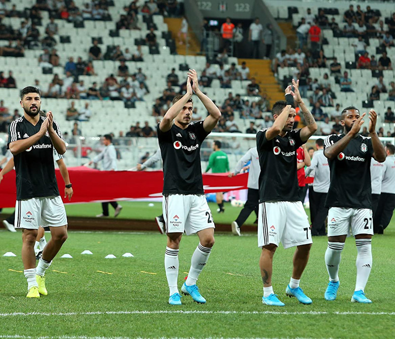 Besiktas đang thống lĩnh vị trí đầu bảng