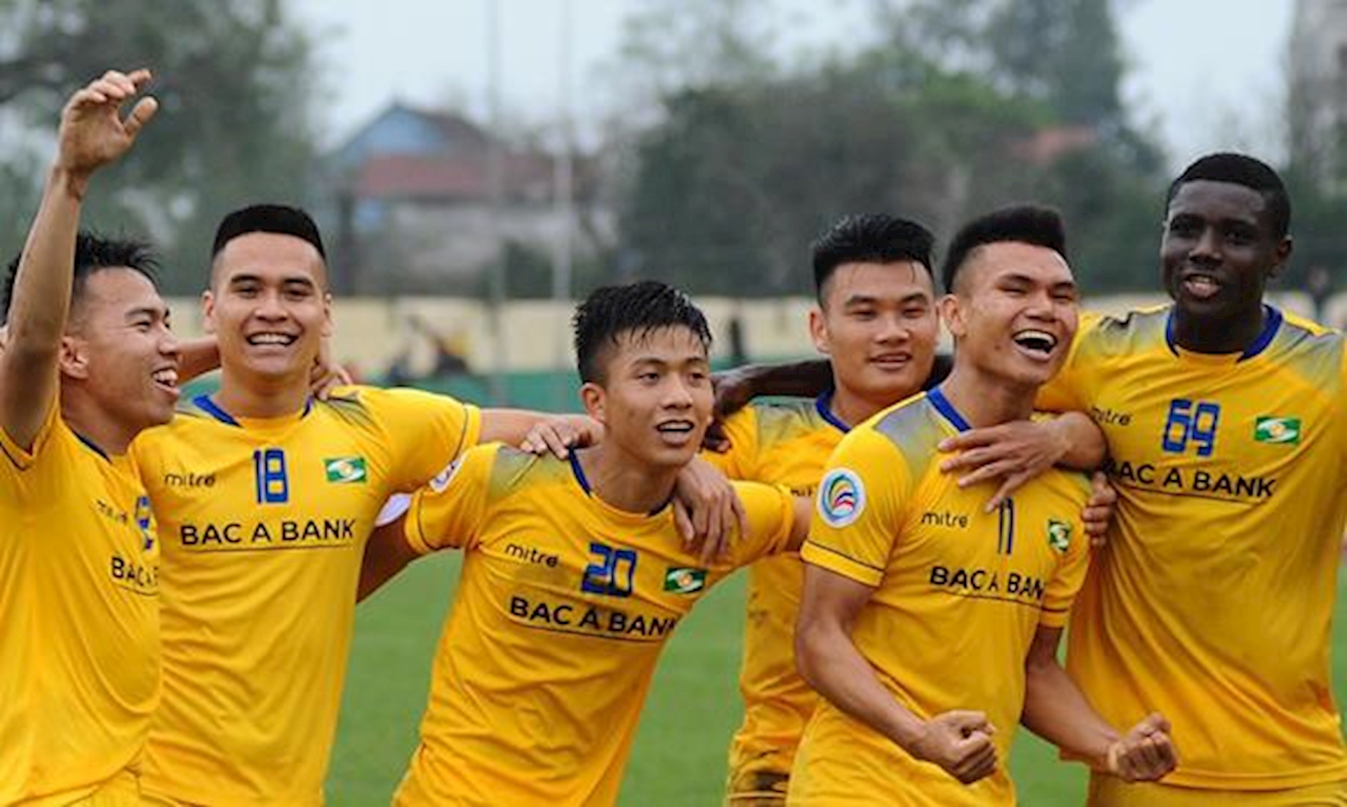 Ngôi sao sáng giá nhất của SLNA vào lúc này - Phan Văn Đức