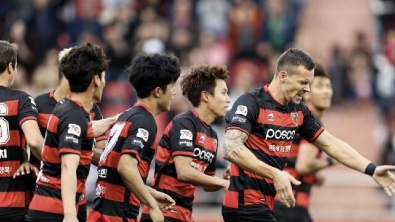 Soi kèo Pohang vs Gwangju FC